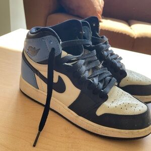 Nike Jordan 1 Retro High Obsidian